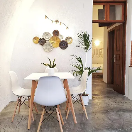 Navita Cave Apartment *