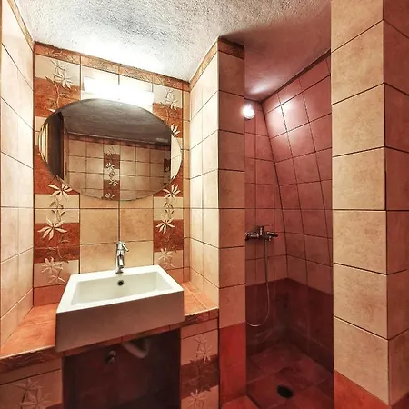Navita Cave Apartment